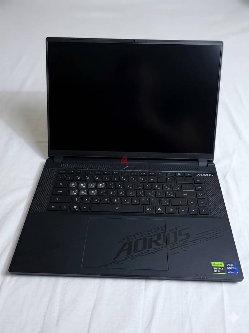 AORUS MASTER 16 AM6H 1