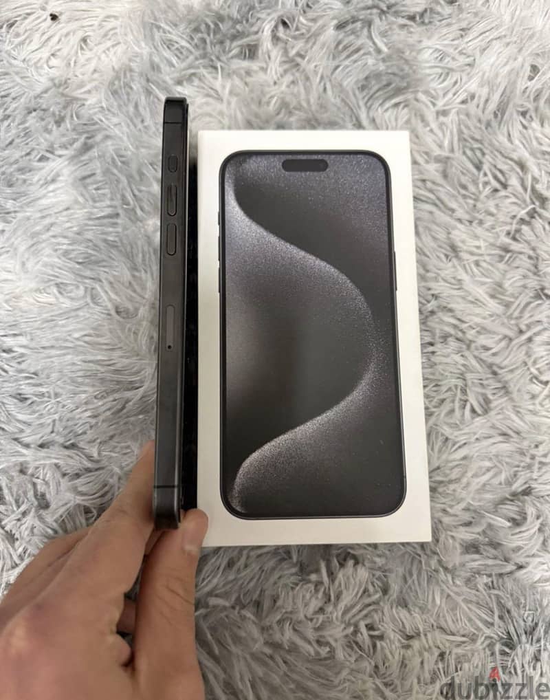 Apple - iPhone 15 Pro Max 3
