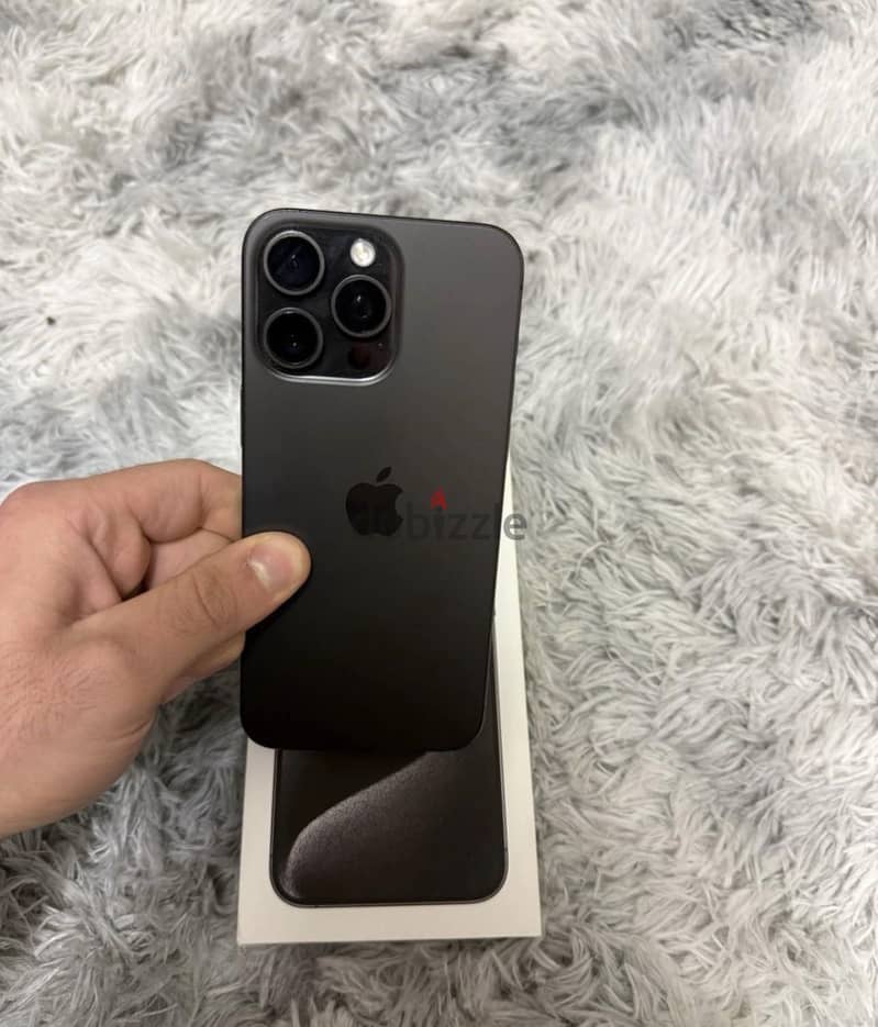 Apple - iPhone 15 Pro Max 4