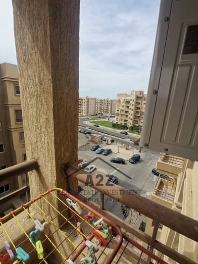 لقطة للبيع فى مدينتى النموذج الذكى 2 نوم 2 حمام بعض التشطيبات الخاصة كاملة المرافق فيو شارع خالصة
