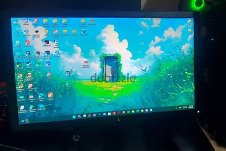شاشة DELL  ٢٠ بوصة  بمعدل تحديث 60HZ توصل الي 80HZ