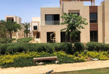 Townhouse with Kitchen and AC for rent at Owest(WHYT)near of palm hills , new giza ,palm parks elshikh zayed and waslt dahshour
