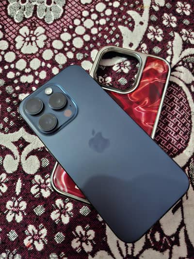 آبل - آيفون 15 برو