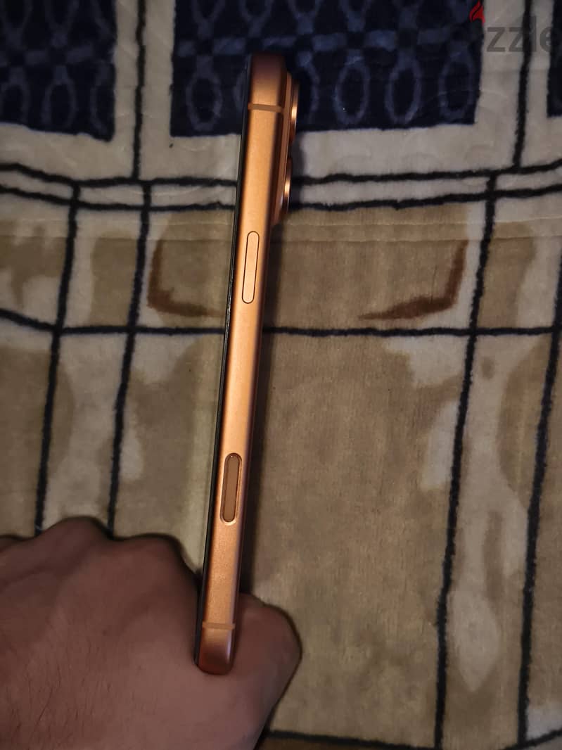 Apple - iPhone 17 Pro Max 1