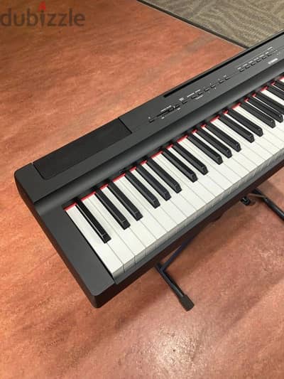 piano yamaha P-125a Like New Included all accessories KSA version.