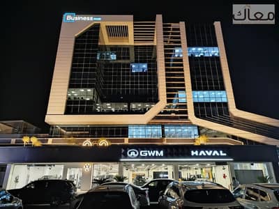 Ready retail store on North 90 St. 505 sqm, leased to an Audi & Volkswagen showroom. Rent: EGP 730K/month