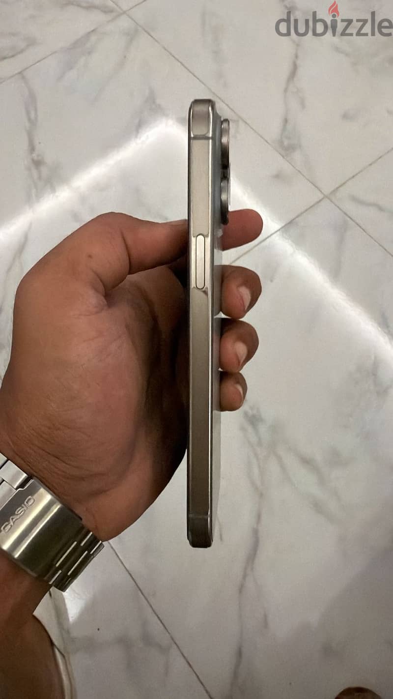 ipohne 15 pro max 4
