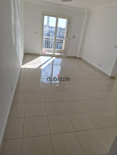 For rent 78m in Madinaty in b10 very close to services open view