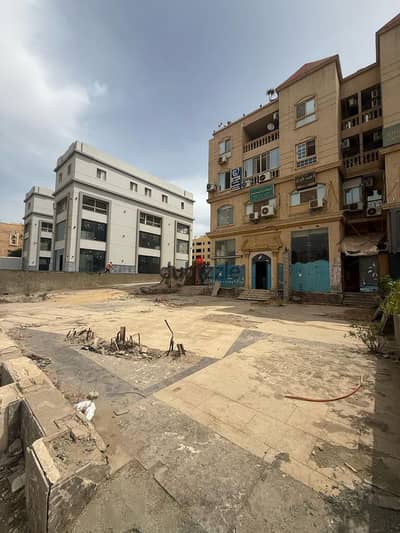 محل للايجار 270متر داخلي و 550متر خارجي - لوكيشن مميز و اقل سعر متر - في بيفرلي هيلز - الشيخ زايد - الجيزه