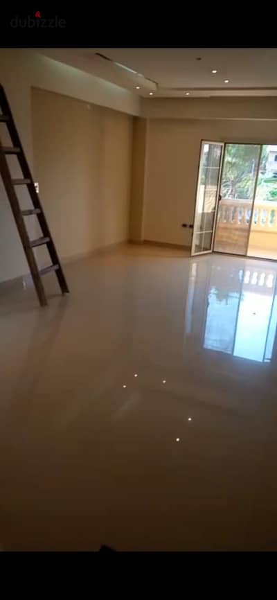 شقه للايجار 3 غرف في جنوب الاكاديميه دور اول اسانسير