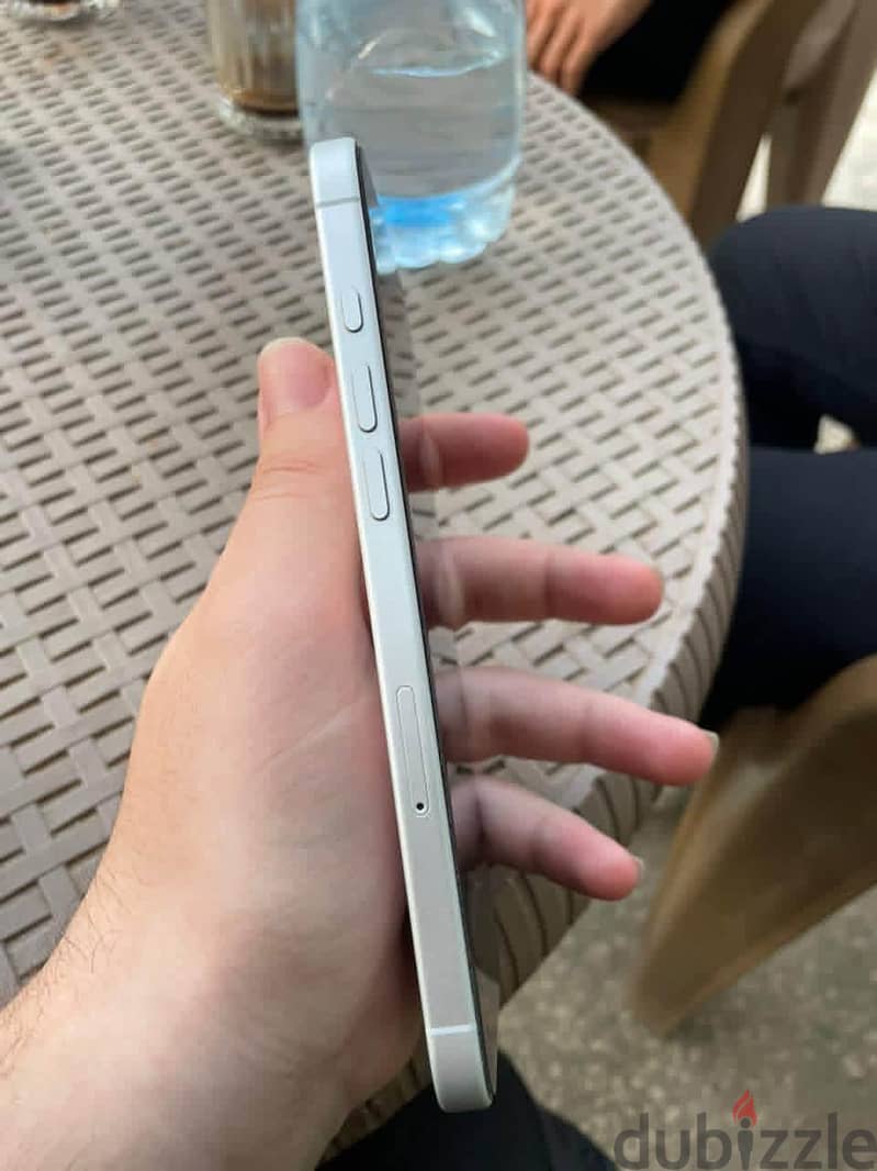 Apple - iPhone 16 Plus 3