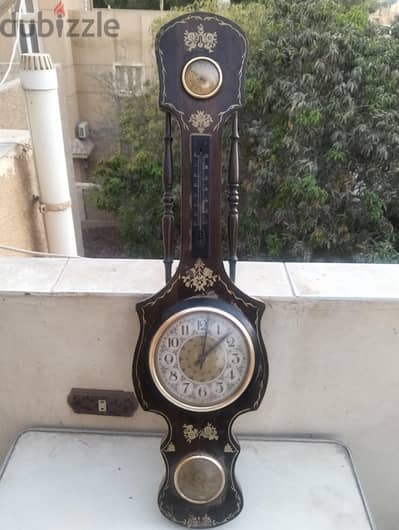 ساعة خشب روسي انتيك