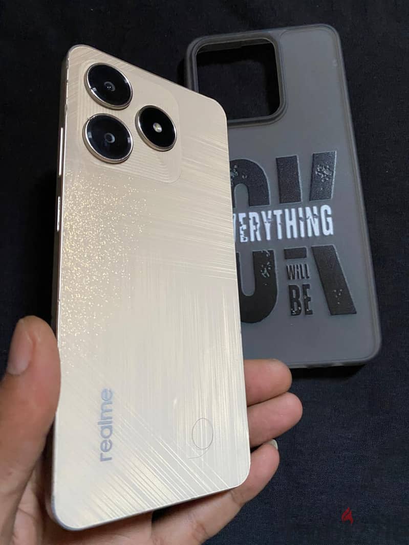Realme C61 1
