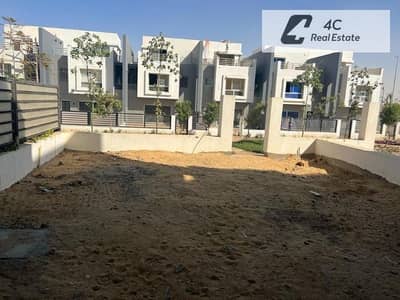 Townhouse with Landscape View  Lowest Down Payment  Up to 10 Years Installments for Sale in Hyde Park, Fifth Settlement, New Cairo