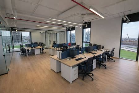 Administrative headquarters 135m air-conditioned Ultra modern finishing for rent in the strongest location in Hyde Park, Fifth Settlement