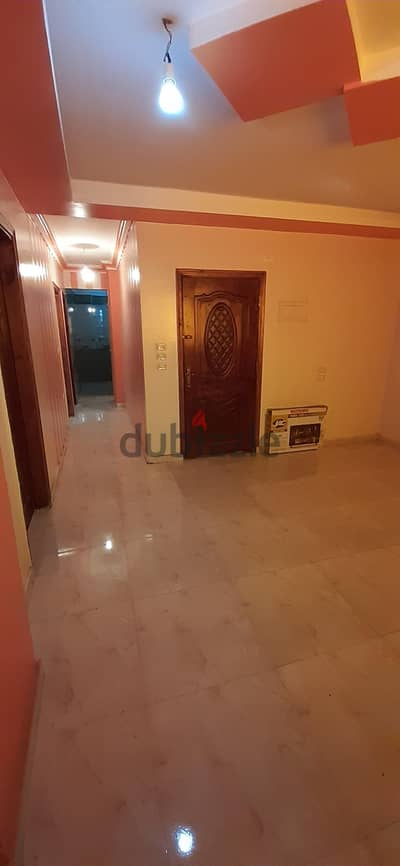 شقة للإيجار بعين شمس