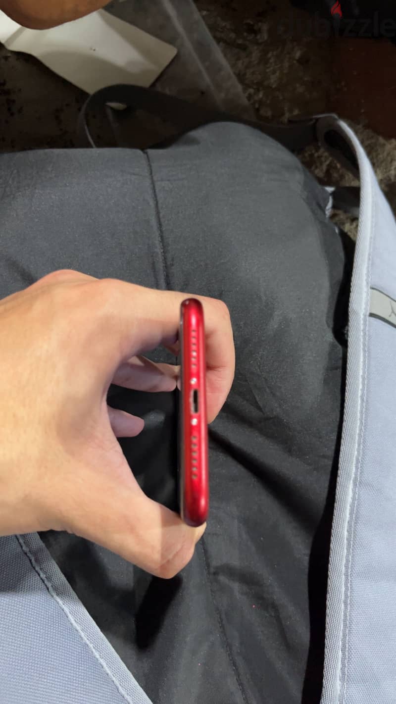 Apple - iPhone XR 3