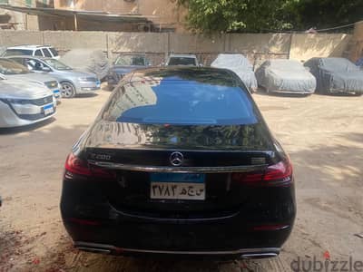 Mercedes-Benz E200 2022