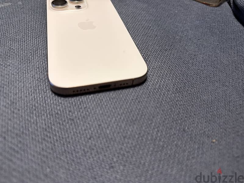 Apple - iPhone 16 Pro 3