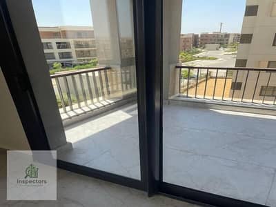 semi furnished 2 bedrooms apartment in district 5 compound