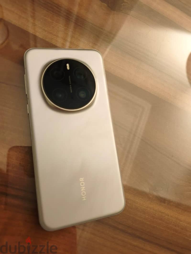 Honor Magic7 Pro 1