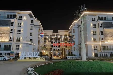 For Sale Apartment in Mountain View iCity 6 October