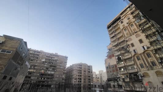 فرصة العمر، شقة بحرية ٢٤٥م  للبيع بأرقى مناطق الإسكندرية (رشدي)