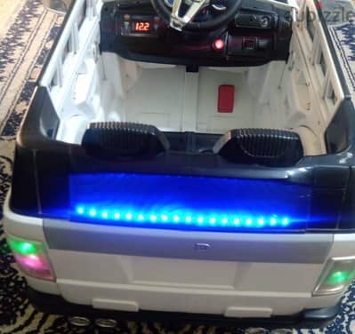 عربيه اطفال كهرباء ضخمه
