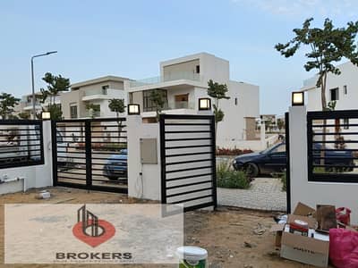 Corner Townhouse for Rent | Hyde Park