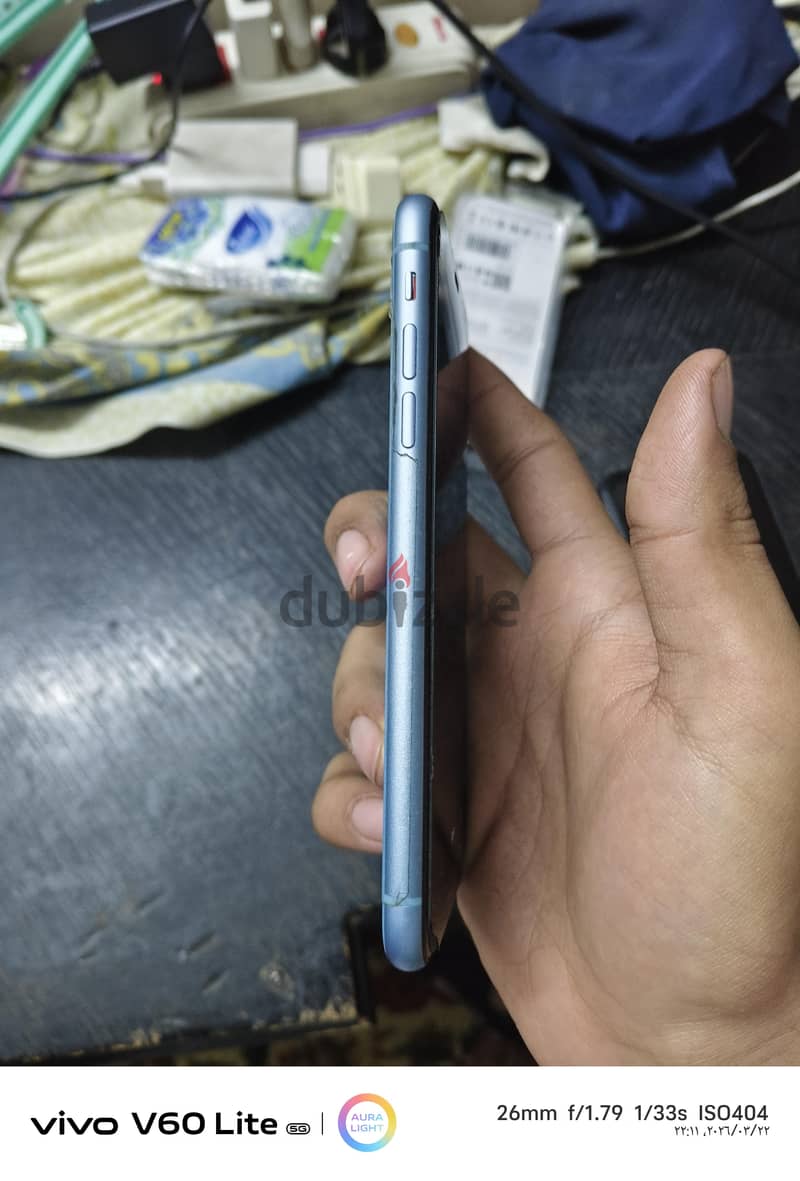 Apple - iPhone XR 1