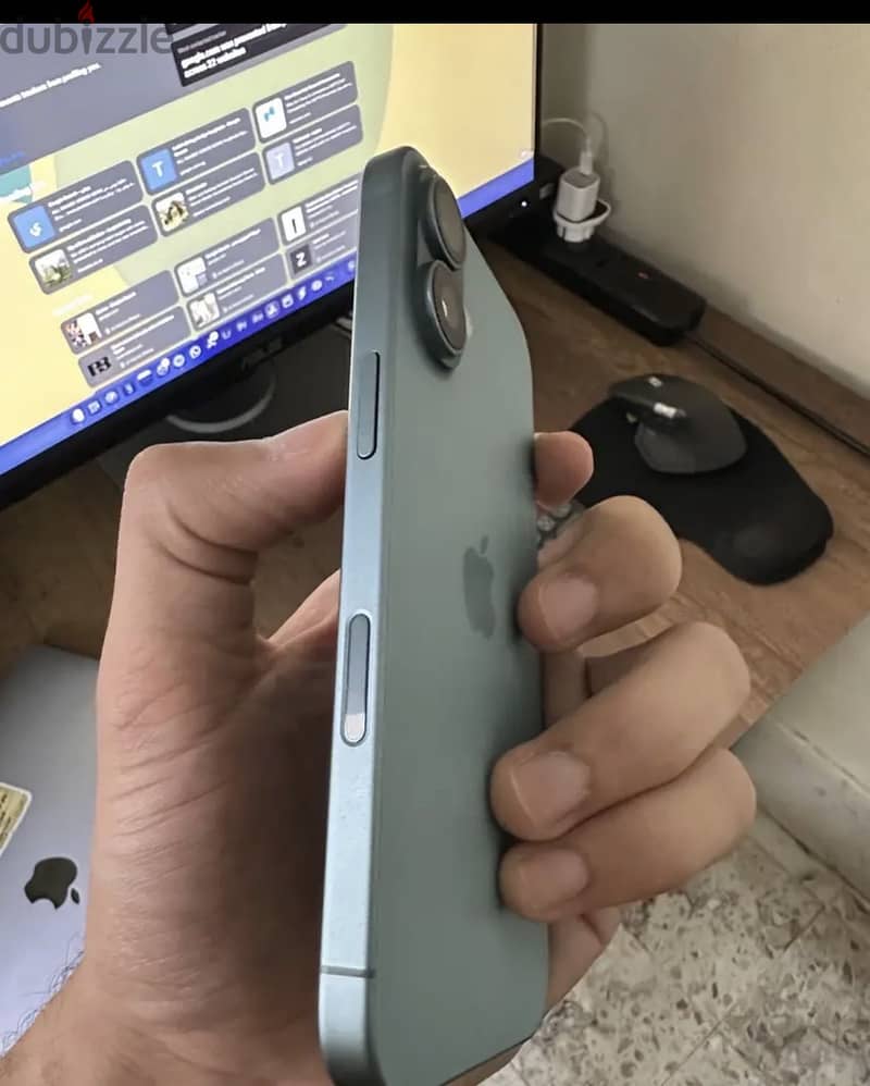 آبل - آيفون 16 4