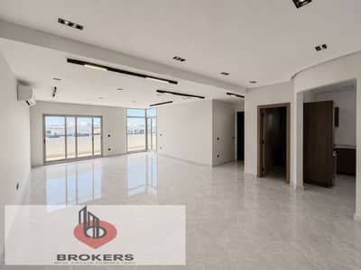 First Occupancy Penthouse | Hyde Park