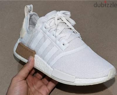 حذاء Adidas أبيض رجالي - مقاس 41. وتلت- حالة ممتازة