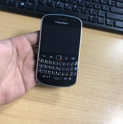 Black berry bold excellent condition