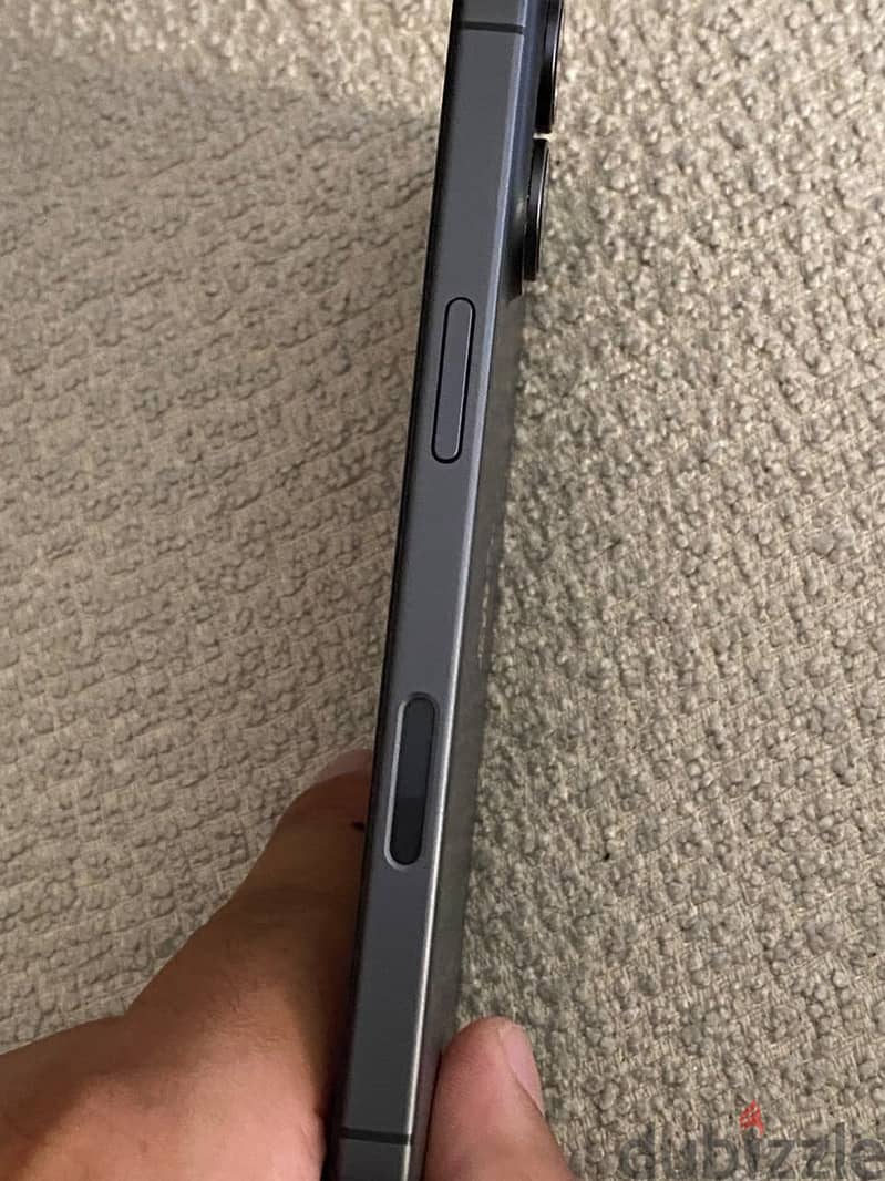 Apple - iPhone 17 5