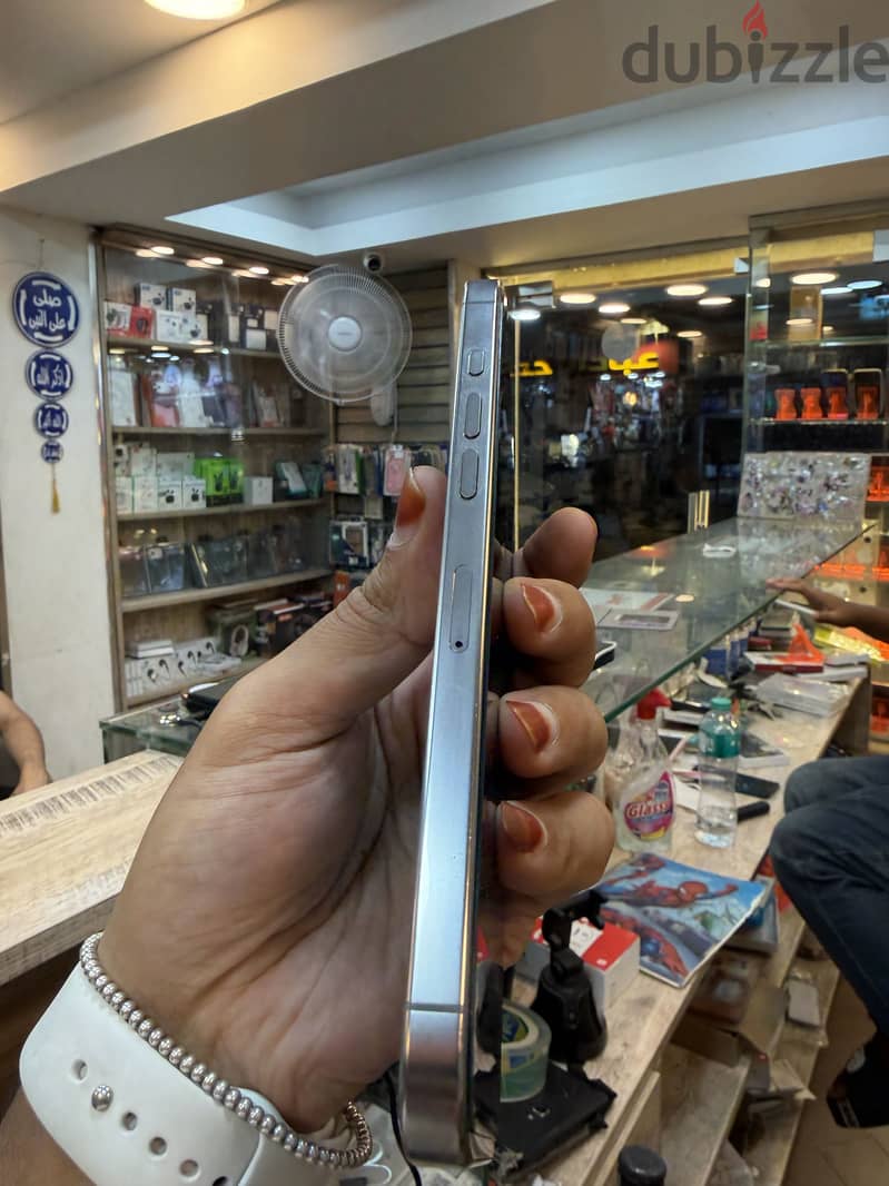 Apple - iPhone 16 Pro Max 1