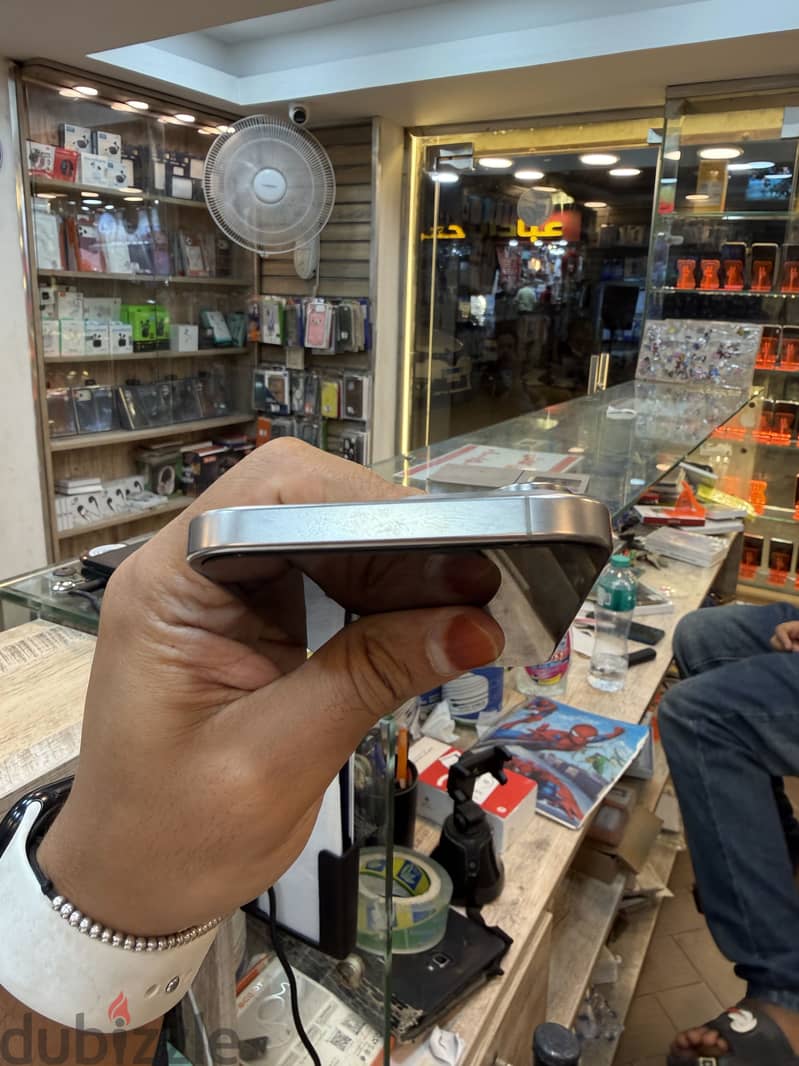 Apple - iPhone 16 Pro Max 2