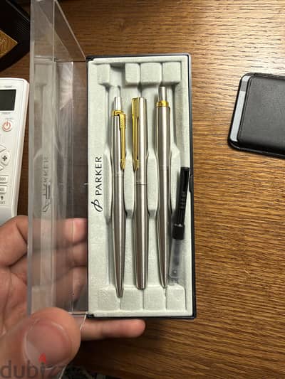 طقم اقلام باركر فيكتور(parker vector Gt)جديد تماما
