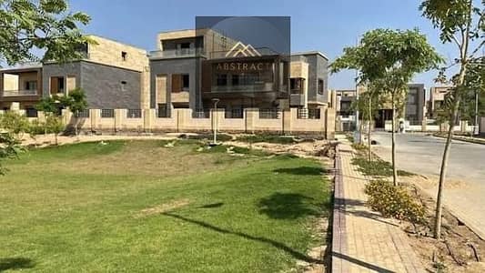 فيلا للبيع استلام فورى تشطيب الترا سوبر لوكس بحصه ف الارض امام بوابه المطار 2 بخصم 50%