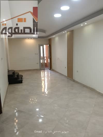 New apartment for rent consisting of 3 rooms, reception, bathroom and kitchen in Al-Ma'araj Al-Ulya, Zahraa Al-Maadi, near Carrefour