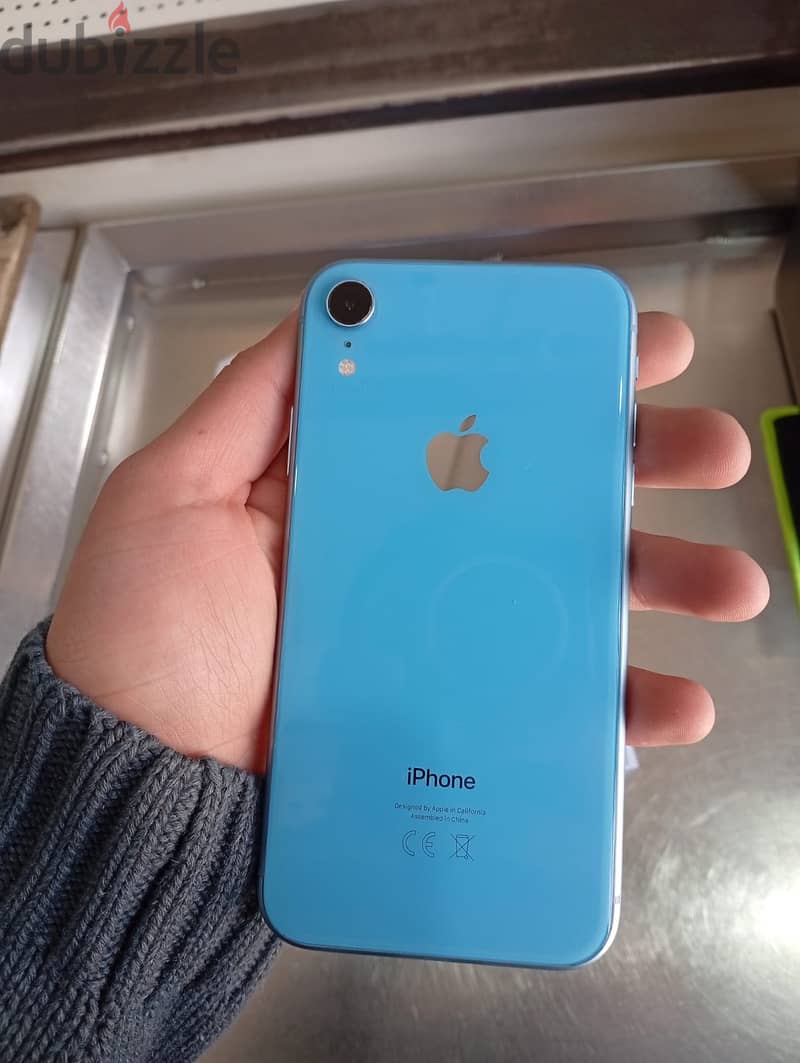 iPhone XR 6