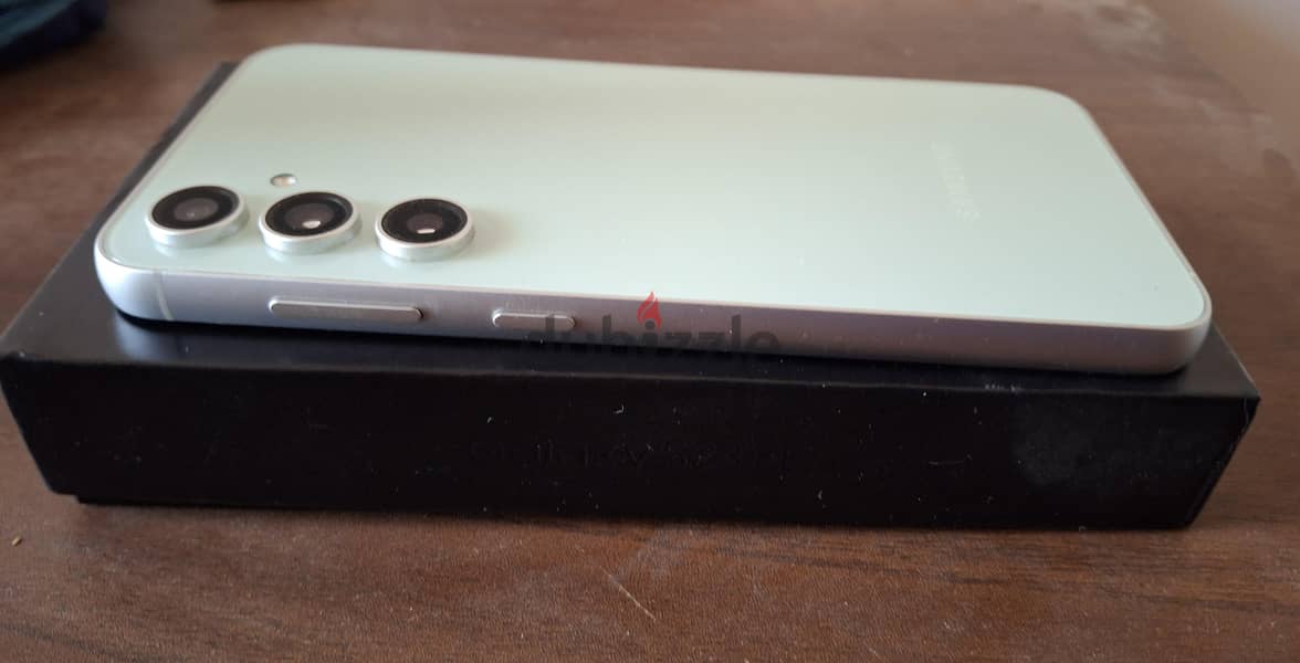 Samsung S23 FE 3