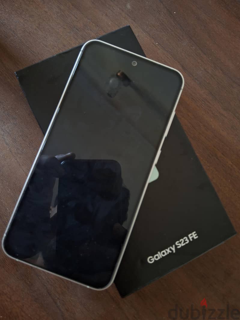 Samsung S23 FE 4