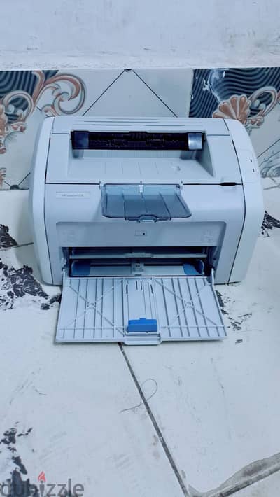 طابعة ليزر HP LaserJet 1018 بحالة ممتازة