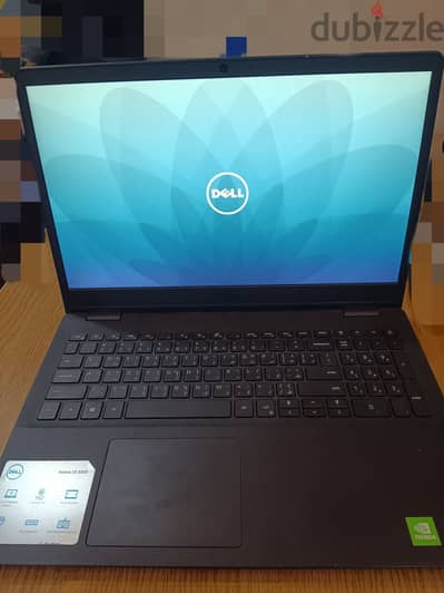 للبيع Laptop Dell Vostro 15 3000 i7-1165G7 16G ram
