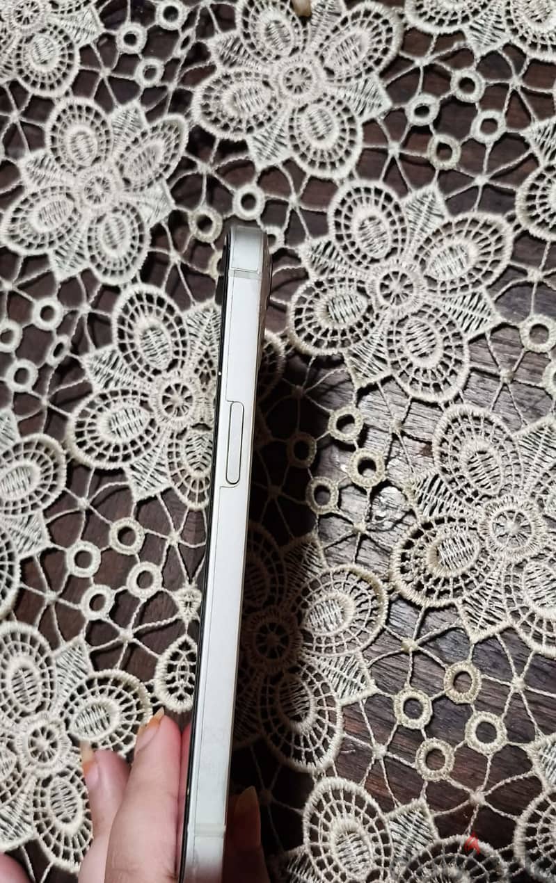Apple - iPhone 13 2