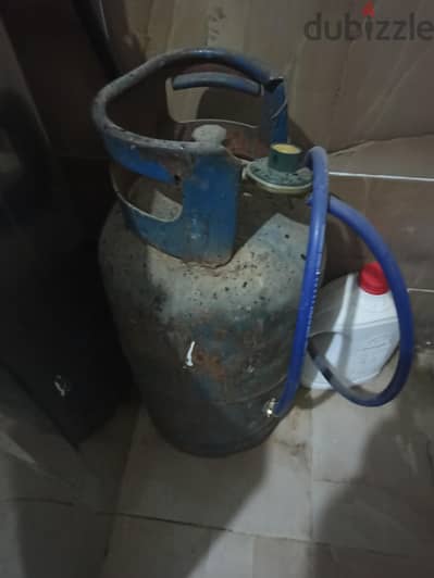أنبوبة بوتاجاز  بالخرطوم والمنظم