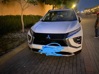 ميتسوبيشي اكلبس 2025 Cross