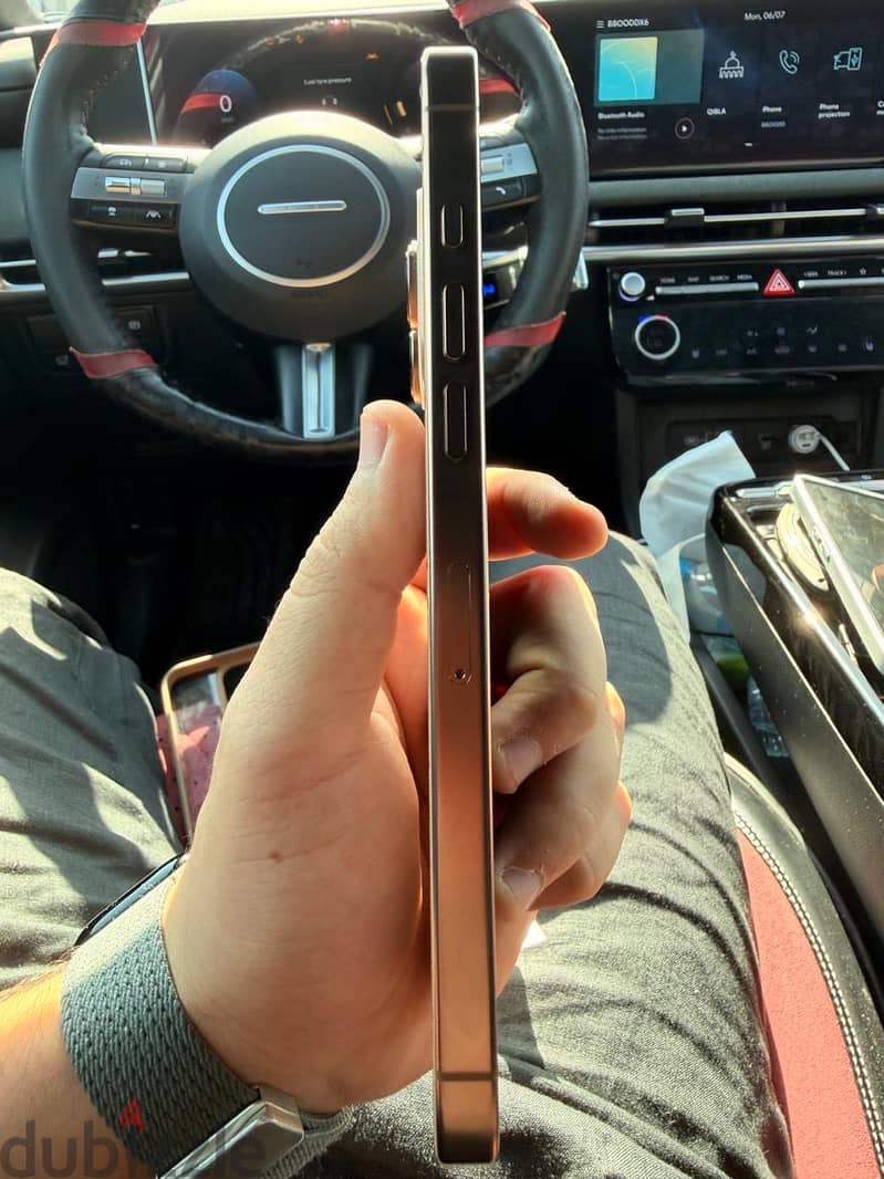 Apple - iPhone 16 Pro Max 2