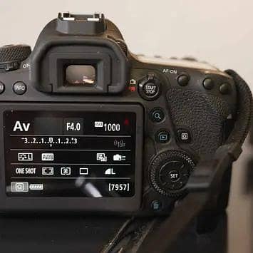 canon 6D mark 2 2
